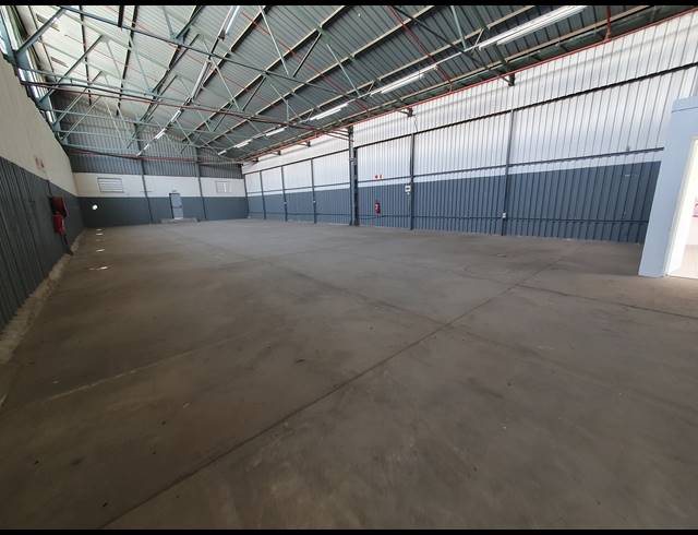 352M² WAREHOUSE TO LET IN CITY DEEP